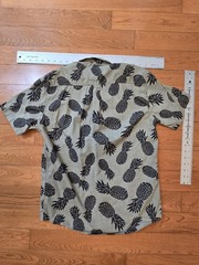 Men’s Levi’s Pineapple Print Button Up, Size S, Great for Projects and Sewing