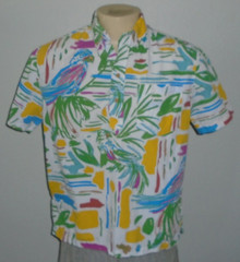 Chubbies The Nutter Parrot Tropical Pullover Hawaiian Shirt Men Medium