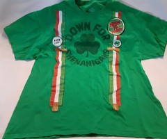 St Patrick’s Day Down For Shenanigans Green Shirt Men’s XL Paddy Lucky Suspender