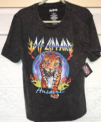 Def Leppard Animal Shirt Mens L Black Acid Wash Graphic Band Tee NWT NEW Rock