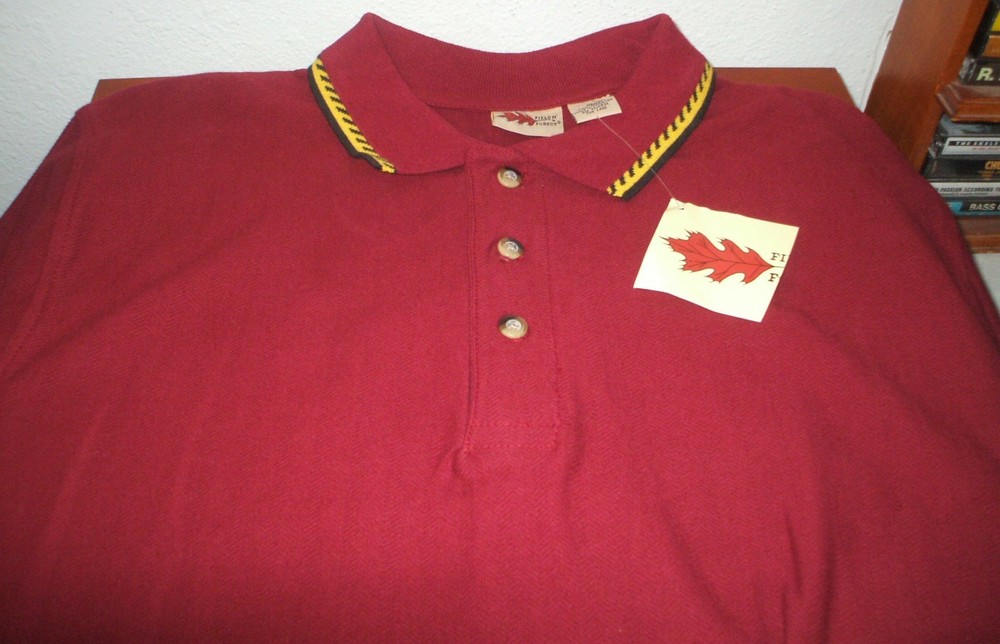 NWT Field n Forest Men’s v neck button up cotton red short sleeve shirt size XL