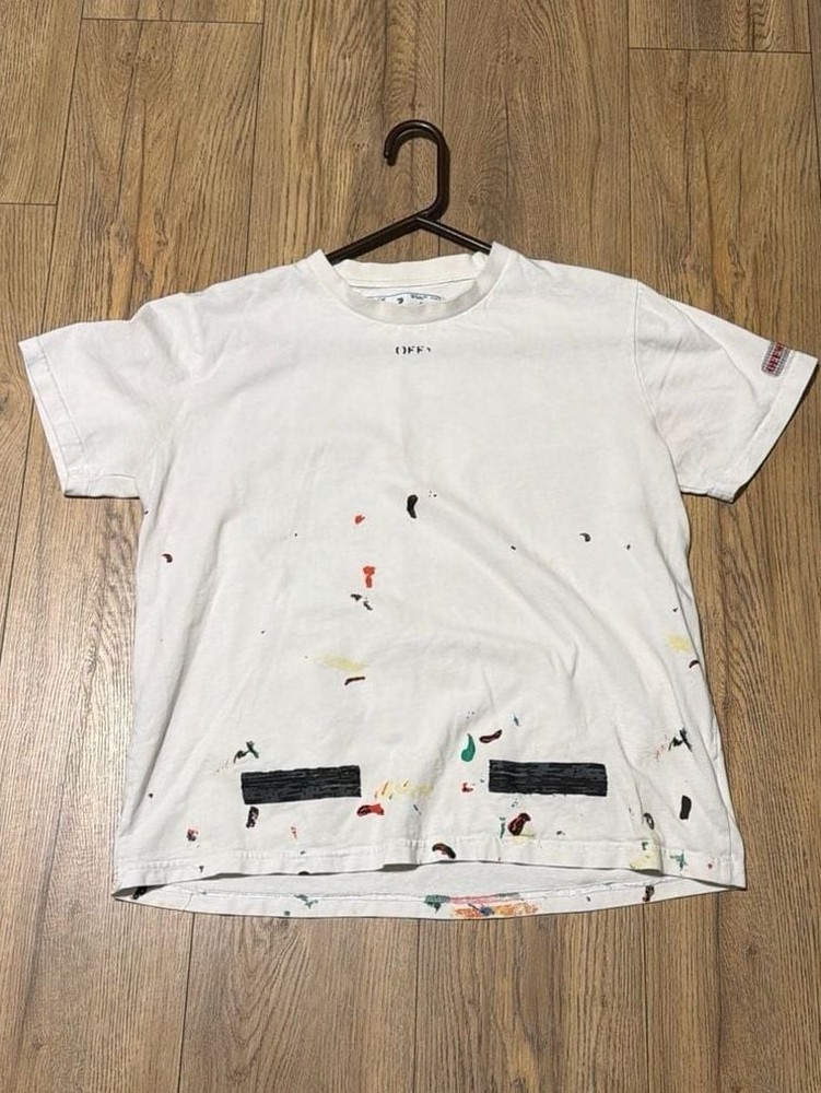 Off-White Paint Splatter Arrow Graphic T-Shirt