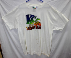 VINTAGE HAND SIGNED AUTOGRAPHED KC & SUNSHINE BAND T-SHIRT