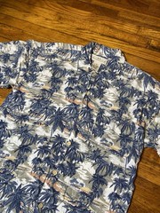 VTG Natural Issue Rayon Button Up Shirt Size Medium Palm Trees Abstract Hawaiian