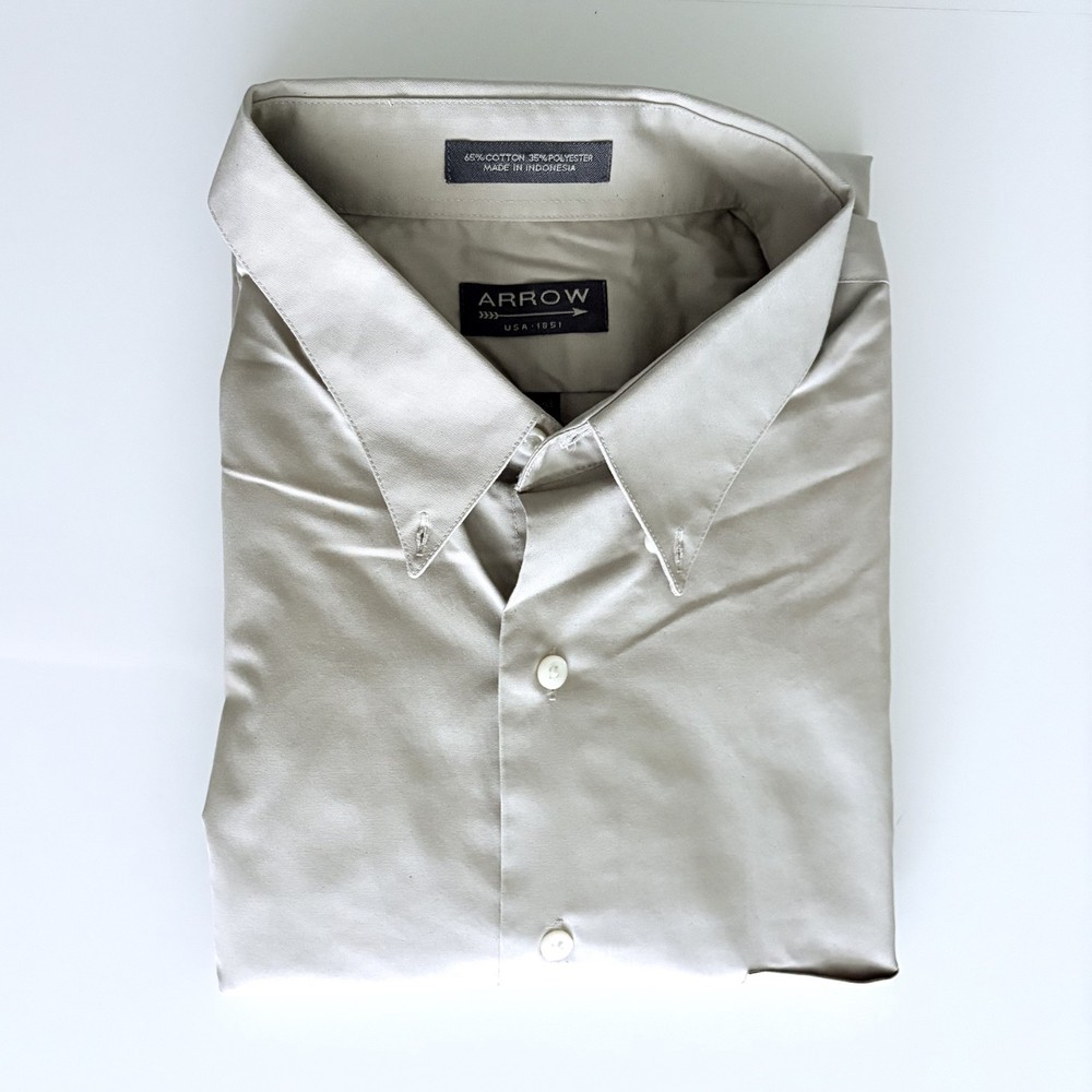 EUC Arrow Regular Men Button Down Shirt Dress Shirt 17 – 17 ½ Neck 34/35 Sleeve