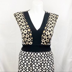 Rabbit Rabbit Rabbit Geometric Jersey V-neck Maxi 12