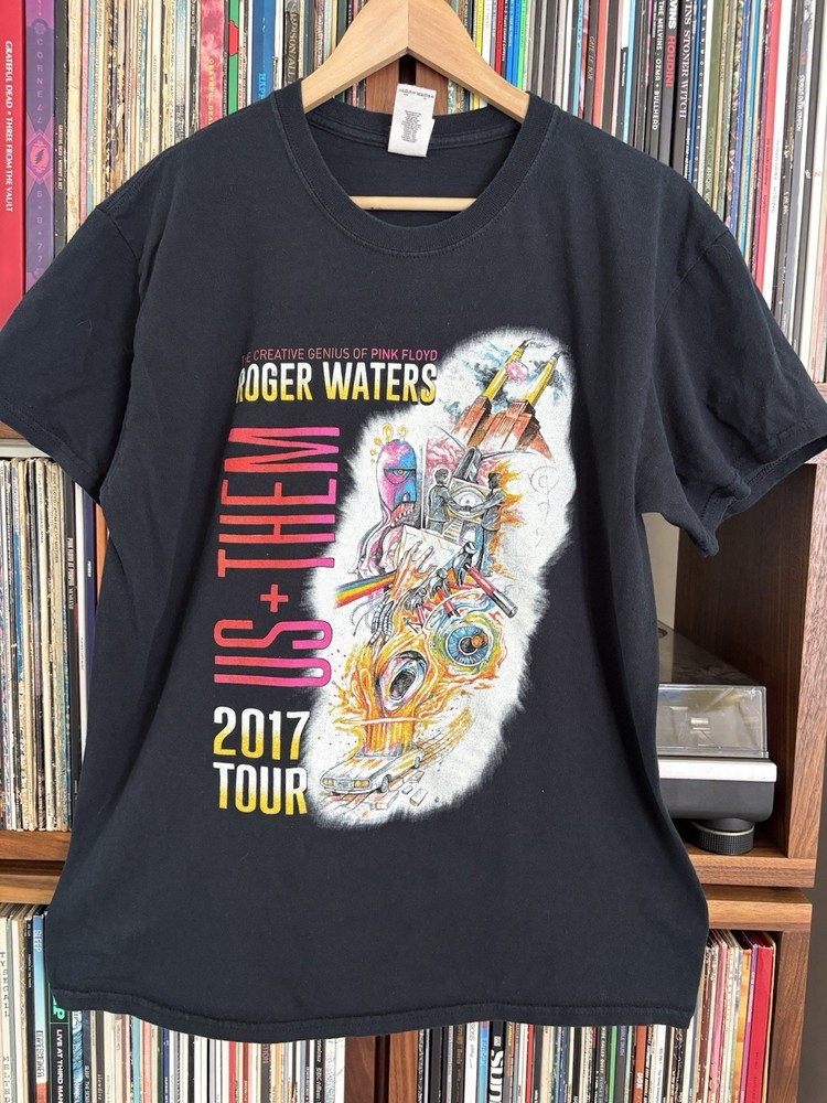 Roger Waters Us + Them Authentic 2017 Concert Tour Tee Shirt Pink Floyd Large L