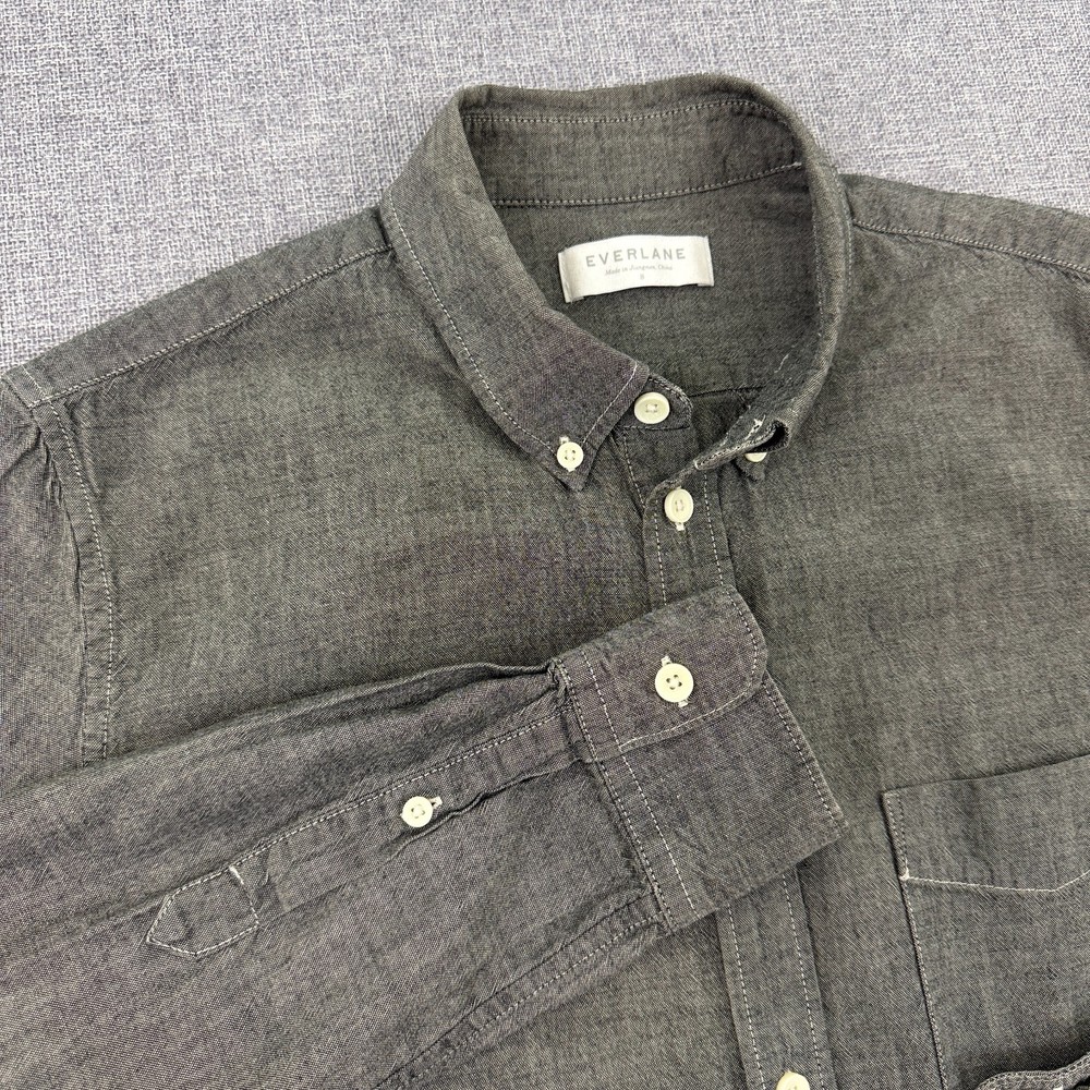 Everlane Gray Chambray Button Down Shirt Size Small Men’s 100% Cotton Slim Fit