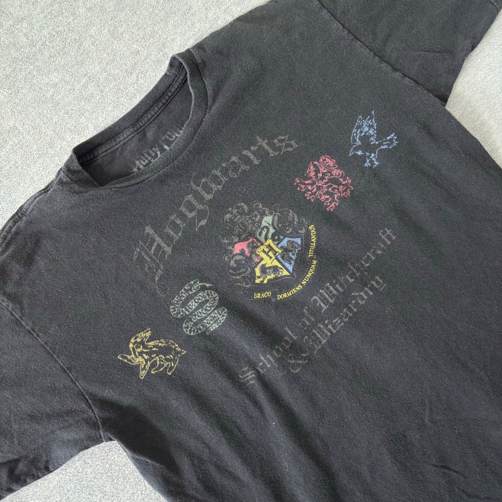 Harry Potter Hogwarts Warner Bros Studio Tour London Graphic T-Shirt Black Adult