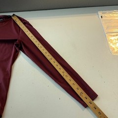 CUTS Clothing Curve Hem Solid Maroon Long Sleeve Crew Neck T-Shirt Mens SMALL