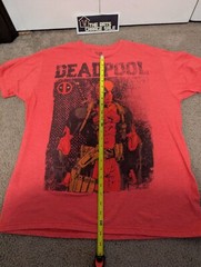 Marvel Deadpool Men’s Short Sleeve Graphic Print T-Shirt Size L Color Rouge Red