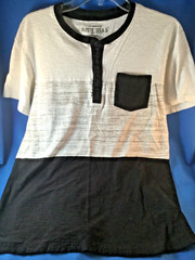 Preowned MEN’S RUSTIC SOULS WHITE/BLACK/GREY T-SHIRT – MEDIUM