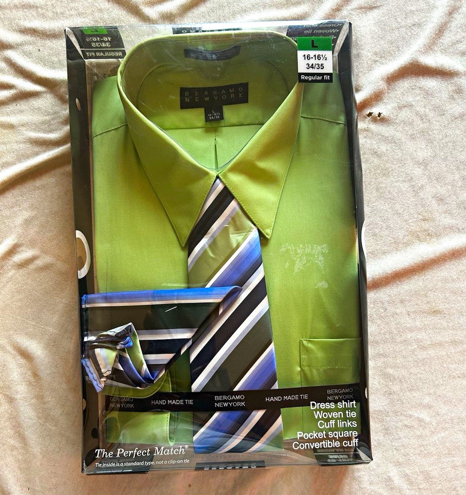 Bergamo New York Men’s Solid Green Polyester Dress Shirt L 16-16.5 34/35 New