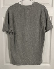 Buttoned Down Men’s Medium Gray Vneck Solid Color Shirt