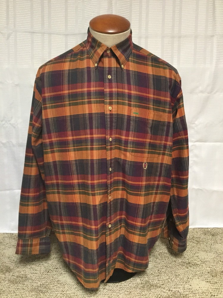Tommy Hilfiger Men’s Button Front Casual Plaid Large Chest Pocket J241
