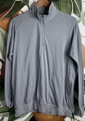 Travis Mathew Medium Gray 1/4 Zip Pullover Shirt Gray Side Pockets