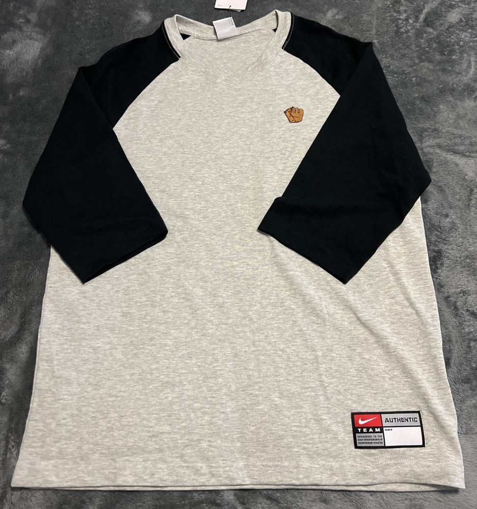 Medium Nike SB Raglan Skate T-Shirt DV1725-050 Grey Heather/Black