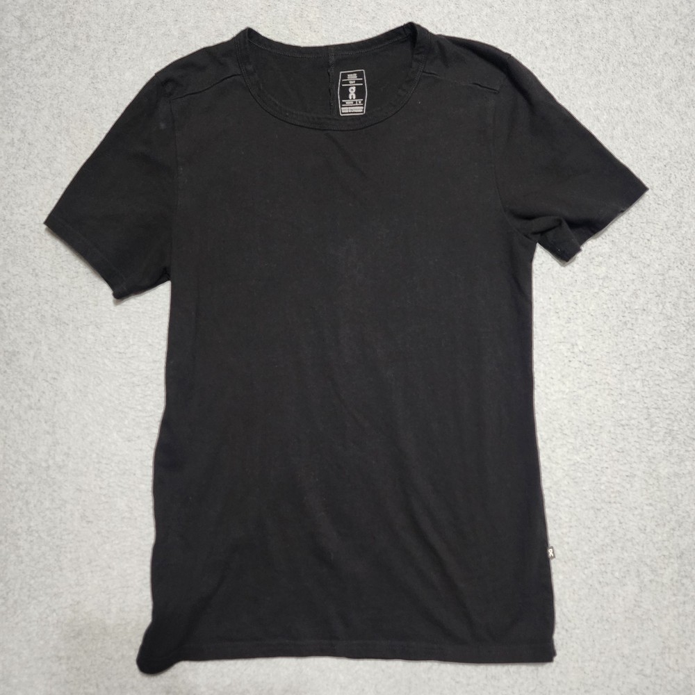 Run On Clouds Men’s Medium On-T Running Shirt 100% Organic Cotton Black Slim