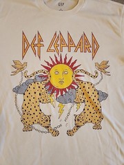 New Def Leppard Logo Mens Medium 80s Glam Rock Armageddon Rocket Sugar White Tee