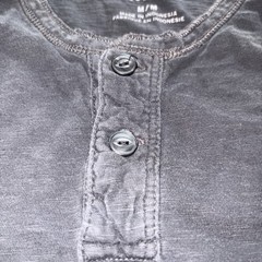 American Eagle Legend T Henley Shirt Mens Medium Dark Gray Short Sleeve Grunge