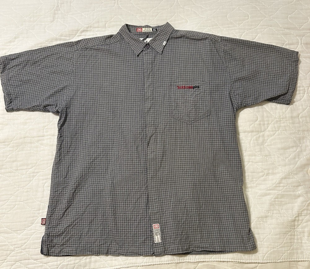 Mark Ecko Complex Button Up Short Sleeve Mens. XL Buttons Are Hidden