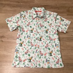 Shinesty Hawaiian Party Button SHIRT Mens Sz M Green Shark T-Rex Cockatiel AOP