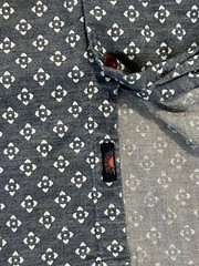 Faherty Men’s Medium Short Sleeve Button Shirt Lyocell Cotton Blue Geometric