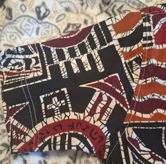 Vintage Hawaiian Men’s Buttondown Shirt – Abstract Tribal Pattern. Maker Unknown