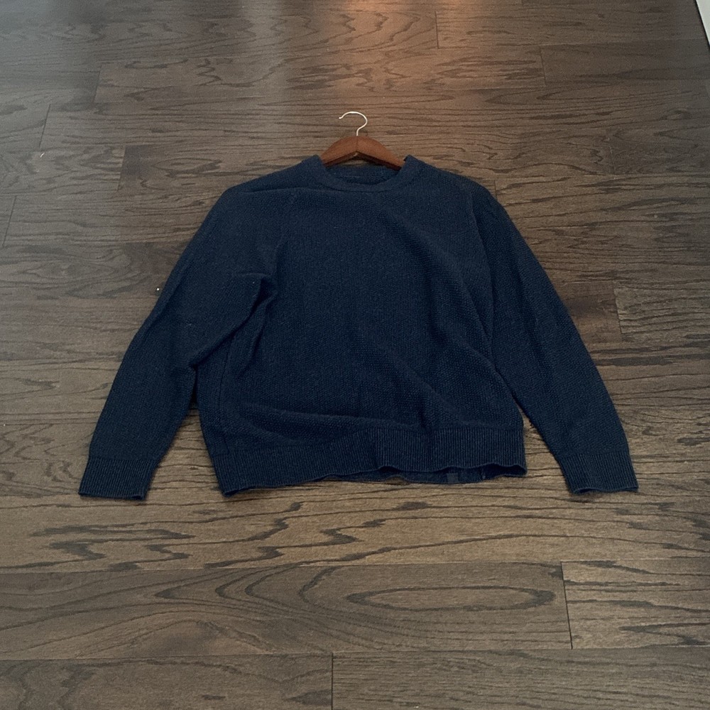 Lululemon Juniors M Navy Solid Knit Crew Neck Long Sleeve Pullover Sweater
