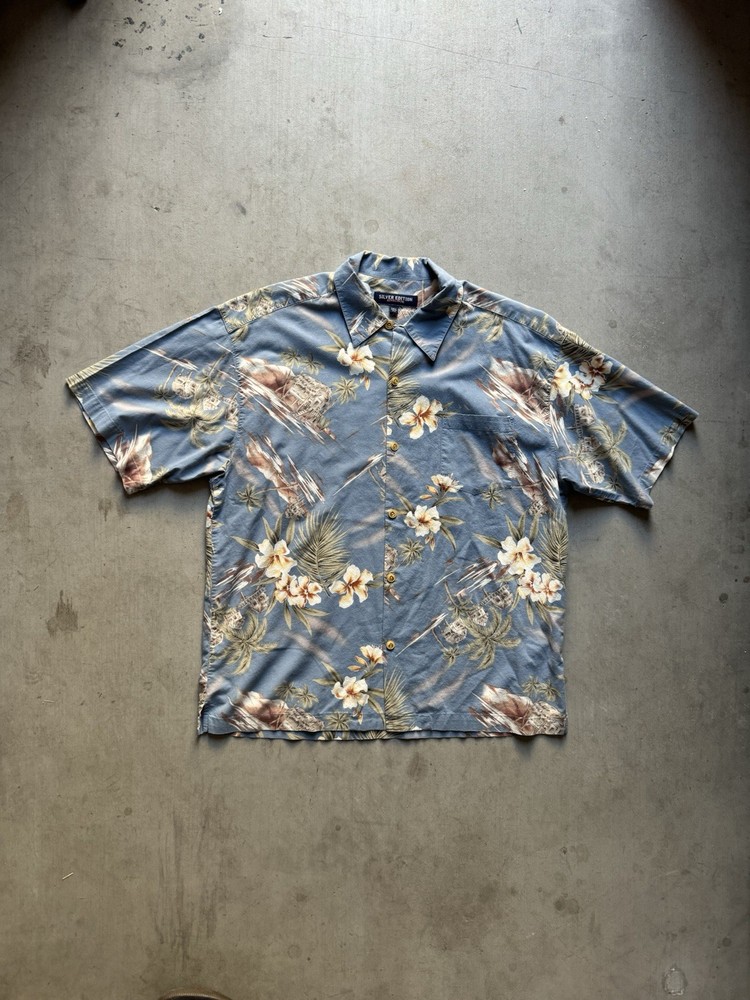 Quick Silver Edition Hawaiiann Pattern Blue Shirt Size Large