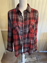 ELixir – Plaid Red Shirt Double Pocket, Button Front, Size Medium NWT