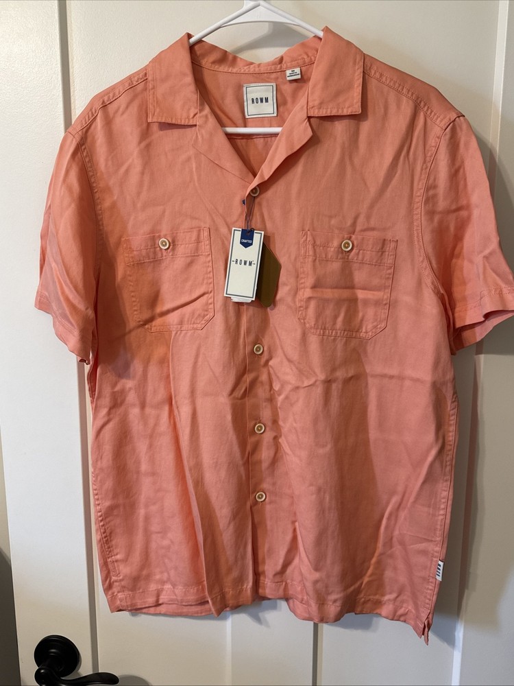 ROWM Mens Button Down Short Sleeve Double Pockets. Very Soft! Medium Coral NWT