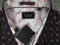 7 Diamonds Button Up Men’s Size Large 4 Way Stretch Black Geometric AOP NWT