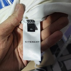 ✨ GIVENCHY Graphic Logo Varsity Star T-Shirt Cream – Size XL