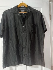 Van Heusen Men’s Casual Short Sleeve Button-up Black Size L Neck 16-16.5
