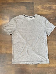 Layer 8 Men’s Large Quick Dry Performance T-Shirt Grey Short Sleeve Athletic