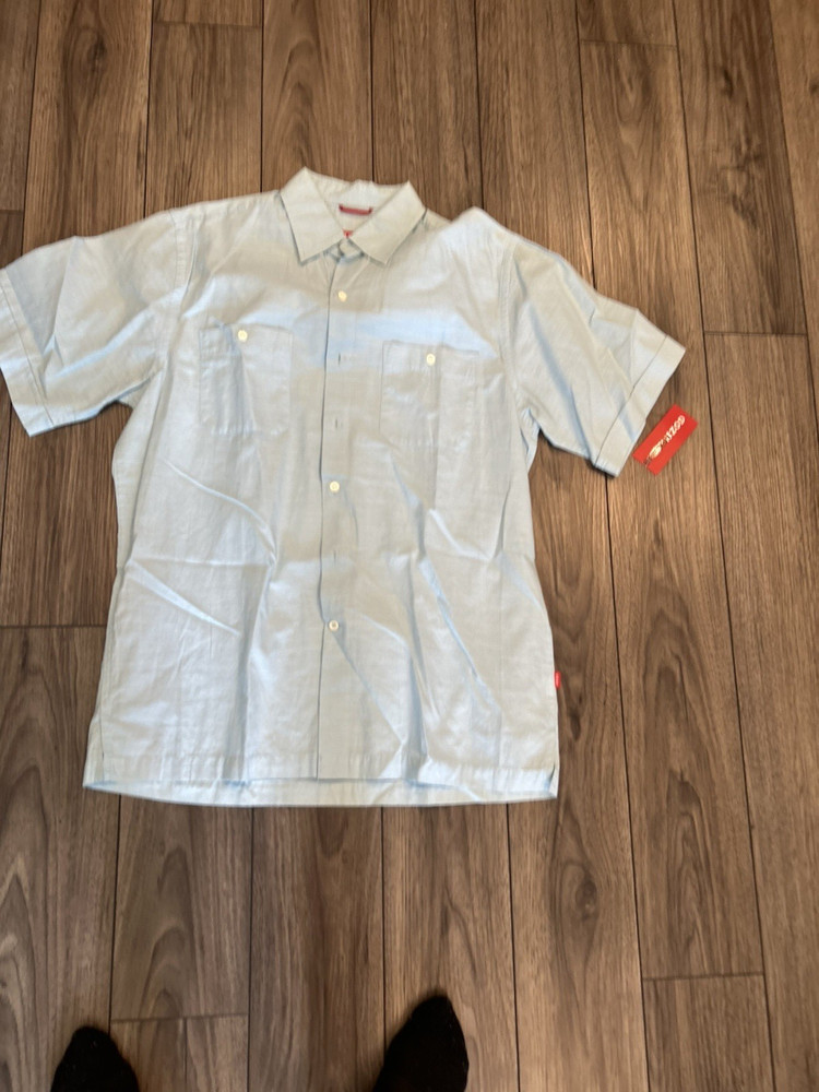 IZOD Men’s Blue Solid Woven Button-Up Shirt Point Collar Short Sleeve Pockets S