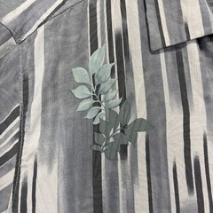 Tommy Bahama Hawaiian Camp Shirt Mens L 100% Silk Gray Floral Tropical Aloha