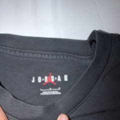 JORDAN MEN FLIGHT ESSENTIALS TEE (BLACK / SAIL) Size L, Relaxed Fit.