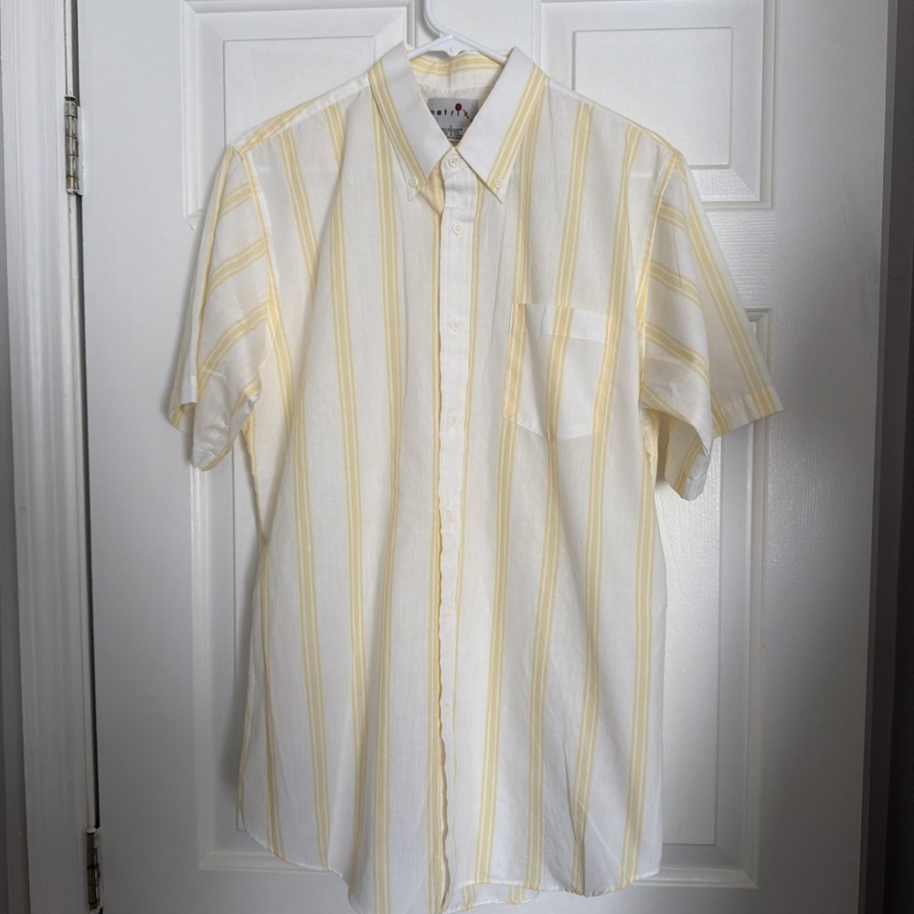 Men’s Matrix button-down Short Sleeve shirt yellow & white striped Size L NICE!