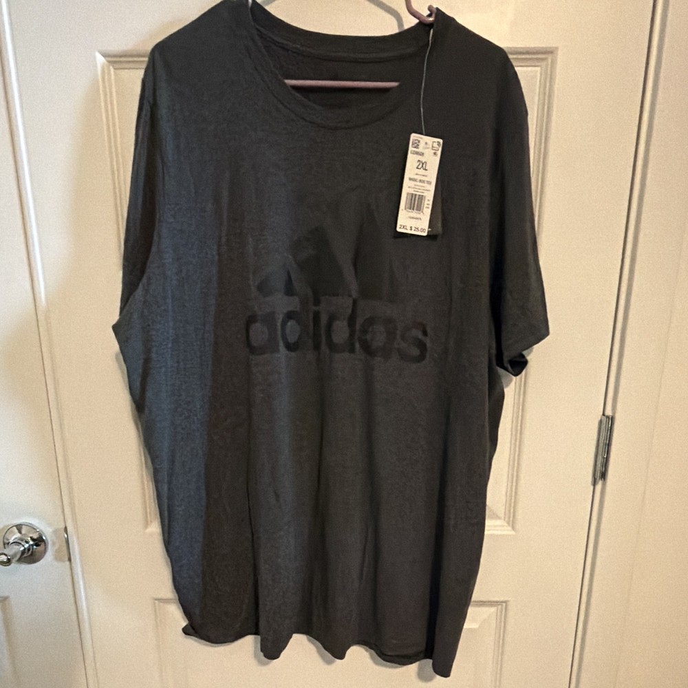 adidas BASIC BOS TEE Men’s Gray Graphic Logo Crew Neck Tee 2XL ED9608