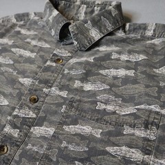 Button Shirt Mens Medium Camo Fish All Over Print AOP SS Cotton Casual Puritan