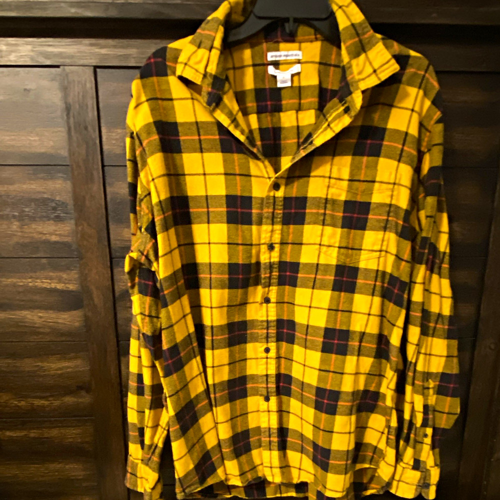 Amazon Essentials Men’s XL Regular Yellow/Black/Red Plaid Long Sleeve Button-Up