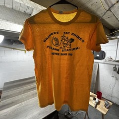 True Vintage 80s Notre Dame Shirt Mens Fits Small (L) Yellow Paper Thin Faded