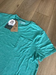 Avalanche Men’s Performance Pocket Tee 4 Way Stretch Comfort Green Heather Large