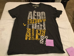 Aeropostale Dark Gray Yellow White Logo T-Shirt Tee – Size Large – Excellent