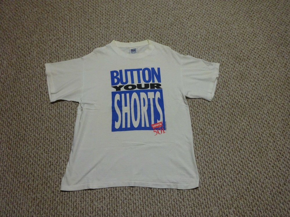 LEVI’S 501 Button Your Shorts Spell-Out White T-Shirt Adult Size M