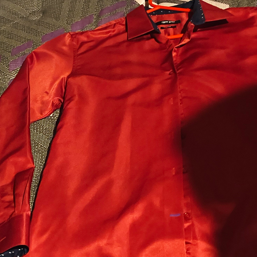 Zara Men’s Red Satin Polyester Solid Button-Up Shirt Point Collar M/L