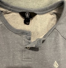 Men’s Volcom heathered light gray long-sleeve Henley shirt