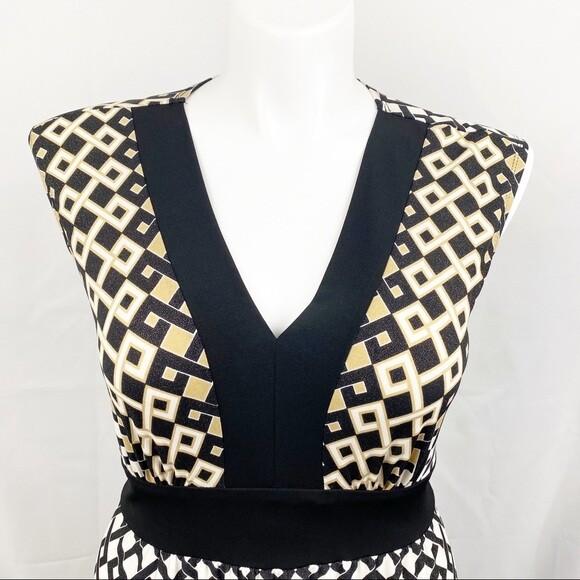 Rabbit Rabbit Rabbit Geometric Jersey V-neck Maxi 12